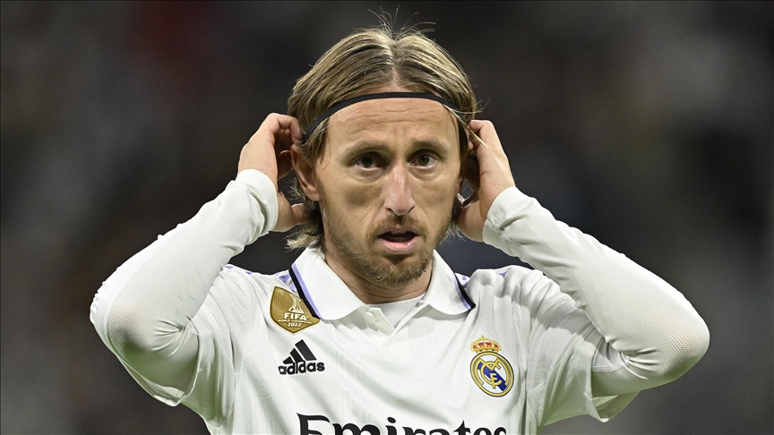 El agente de Modric lo confirma: «Lo más probable es que renueve una temporada más»